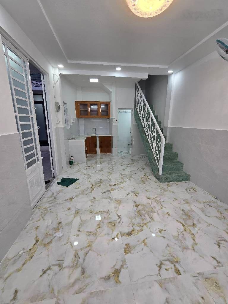 Bán nhà lô góc đường phạm văn hai - phường 3 - tân bình giá 3,2 tỷ