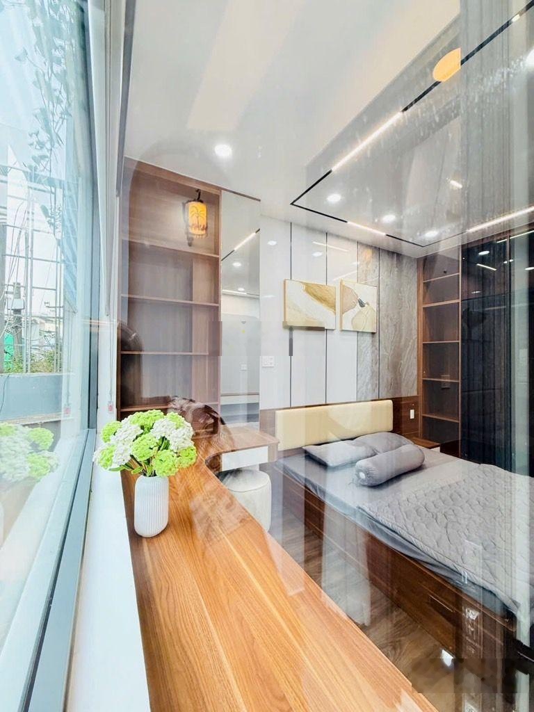 Bán nhà Tân Sơn - 5 tầng - nội thất mới 100% - 3.7m x 13m - chỉ 5.7 tỷ
