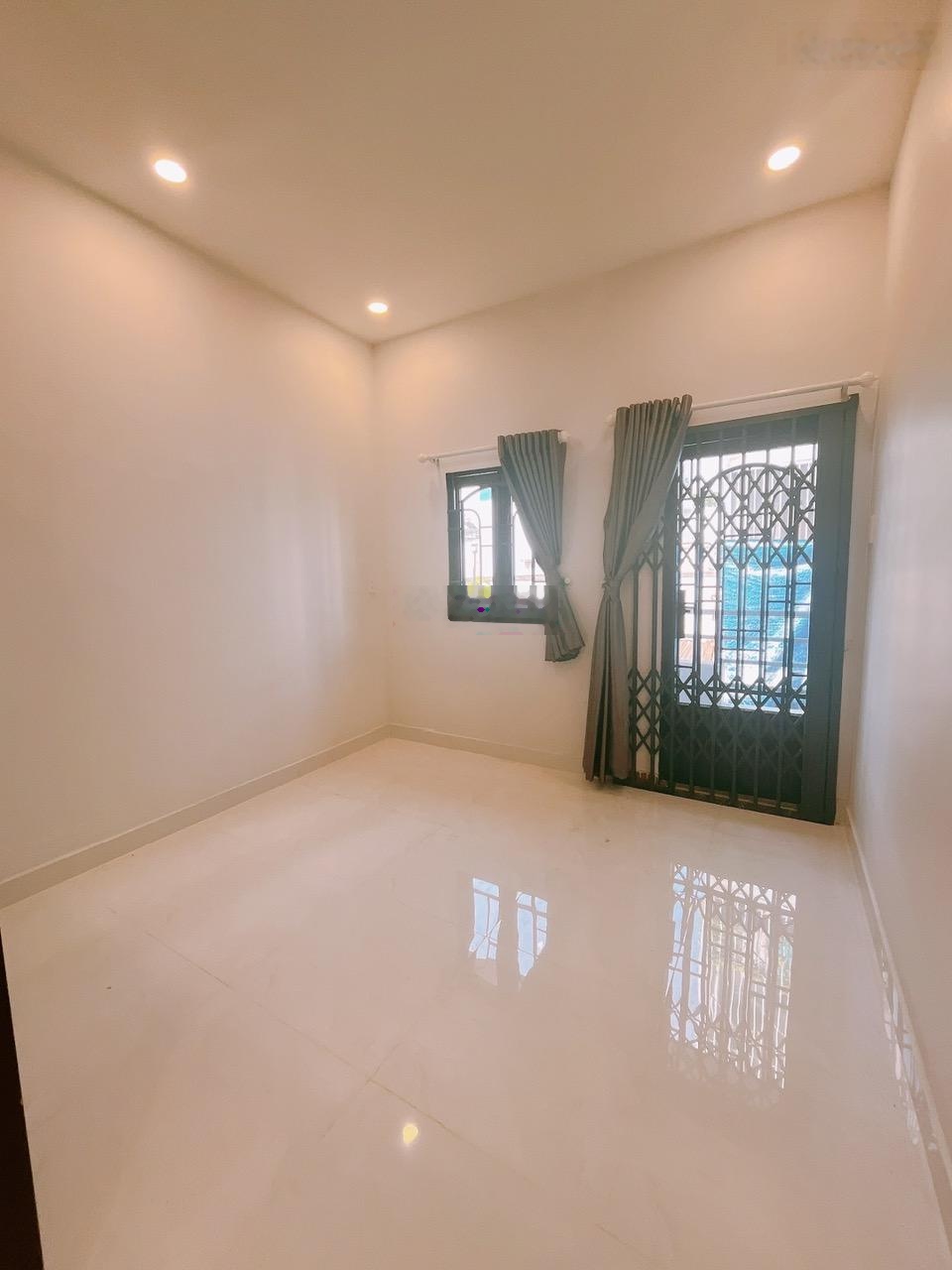 Nhà mới đẹp ở ngay trung tâm tân bình 3 tầng chắc chắn nhỉnh 3 t.ỷ