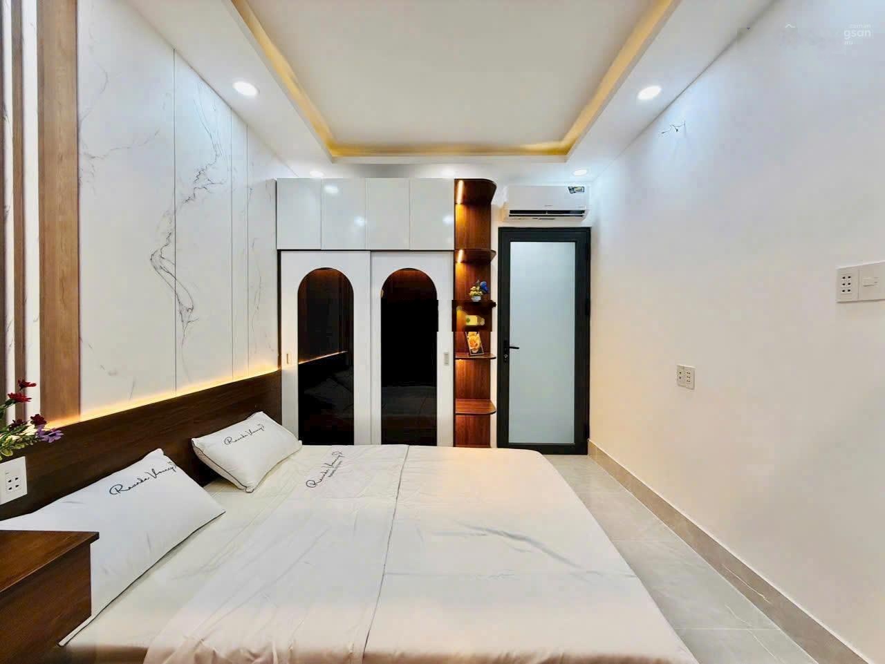 Bán nhà đẹp nguyễn thiện thuật, p.3, q.3, giá 2 tỷ 140, hẻm otô, 68m2, hđ thuê 12tr/th, shr