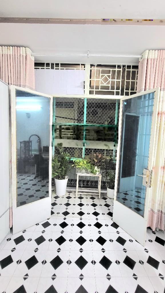 Bán nhà Ni Sư Huỳnh Liên,30m2 ngang 3,6m x 3 tầng. Giá 4,5 tỷ
