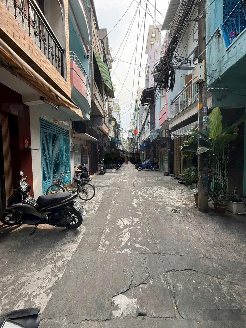 Chính chủ bán nhà hẻm xe hơi 6m Lãnh Binh Thăng, Quận 11, 1 trệt 2 lầu đúc