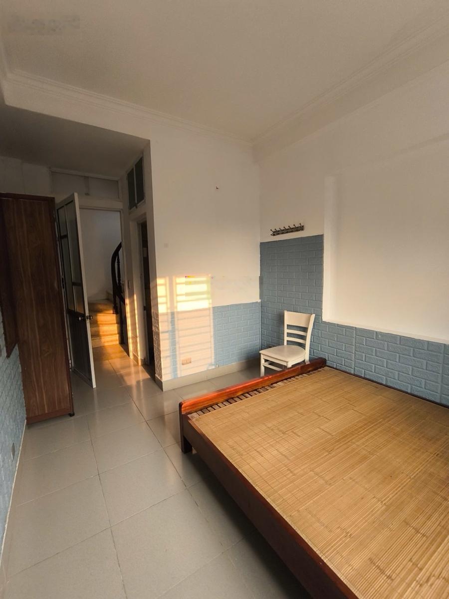 Bán Nhà riêng 2PN, 1WC, SD 65m2 tại Chùa Láng, Đống Đa, Hà Nội, 4,65 tỷ