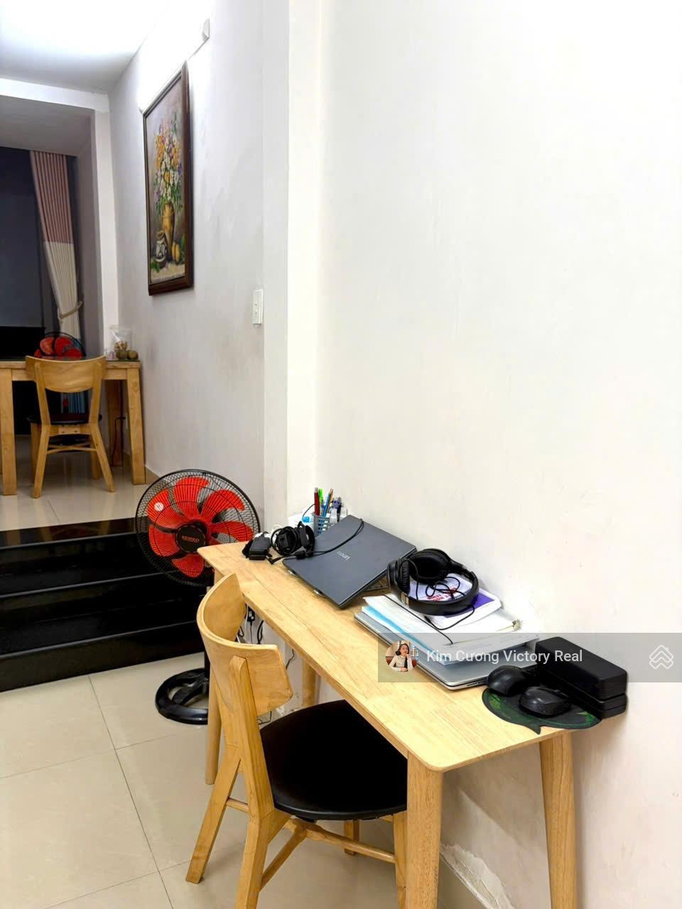 Chỉ 5.1 Tỷ TL - Bán Nhà Nhỏ Xinh trung tâm Bàu Cát - đường Nguyễn Hồng Đào, cách MT 30M