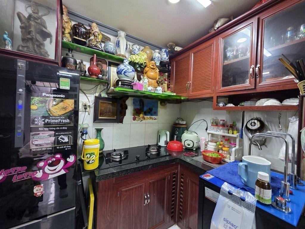 21m ,ngang 4m, 2 tầng 2pn, 2wc, trường chinh - nhà ga t3