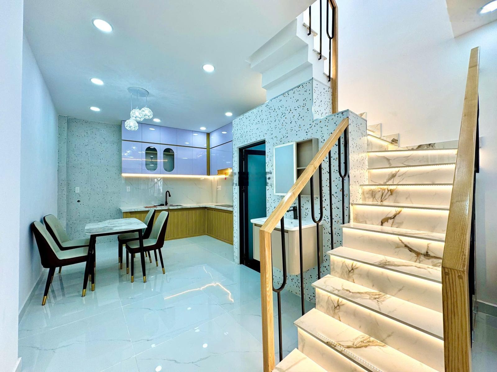 Siêu phẩm giá tốt! DT: 3,8 x 9,2m (2 tầng) 4,99 tỷ TL Huỳnh văn nghệ, P15, Q, Tân bình nở hậu nhẹ!