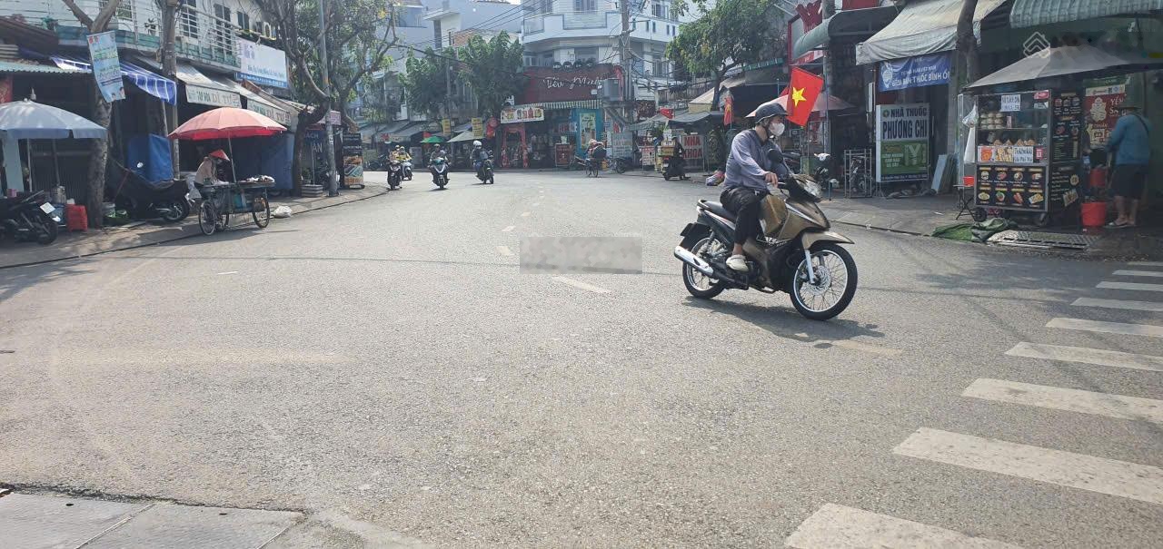 Nhà mới vào ở ngay, 5t, phạm văn bạch, hẻm thông. phường 15, tân bình, nhỉnh 5 tỷ