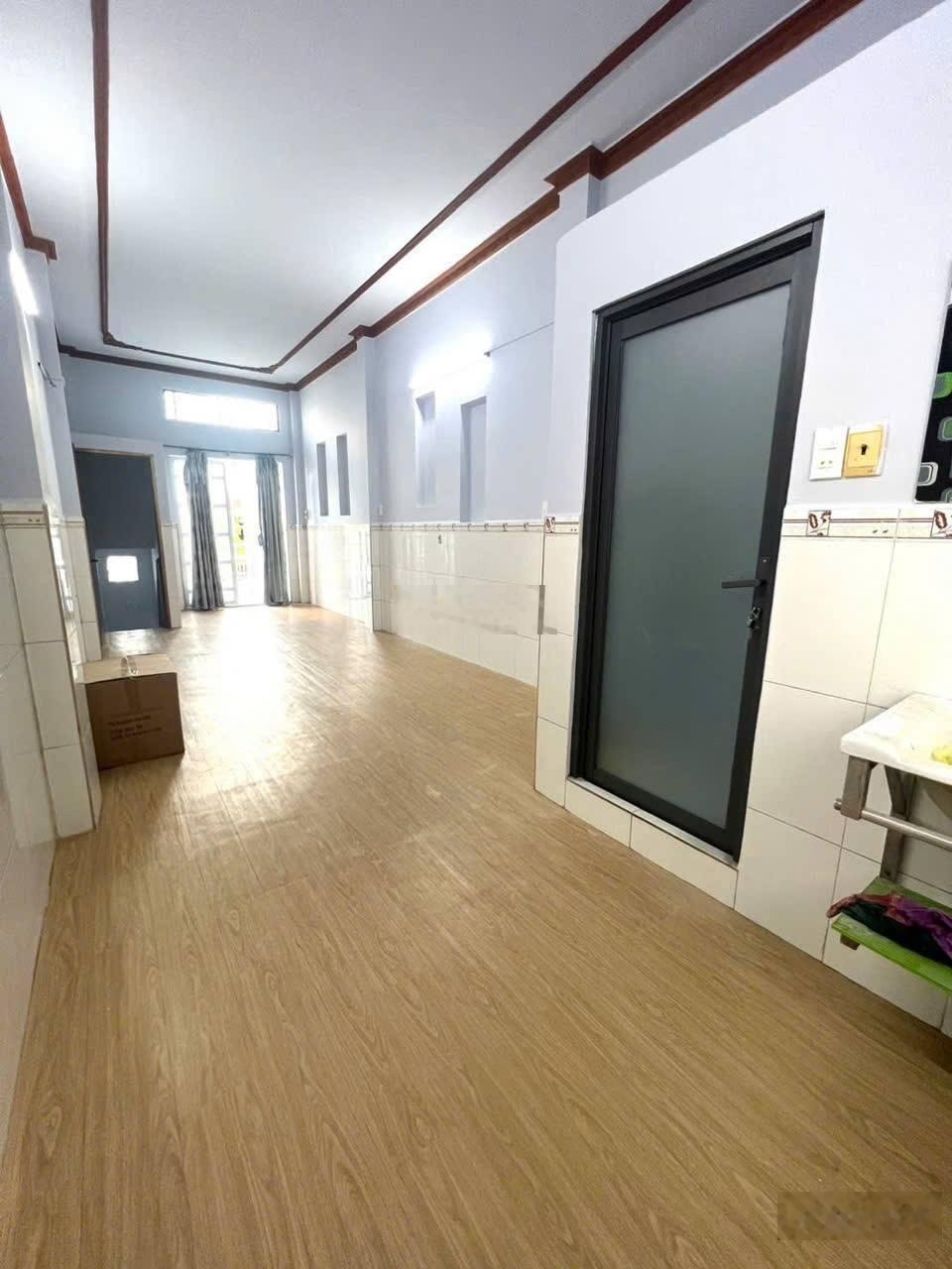 Siêu hot chính chủ bán gấp nhà đường xóm đất p8 q11 dt 72m2 giá 3tỷ250 hẻm 5m pháp lý chuẩn chỉnh