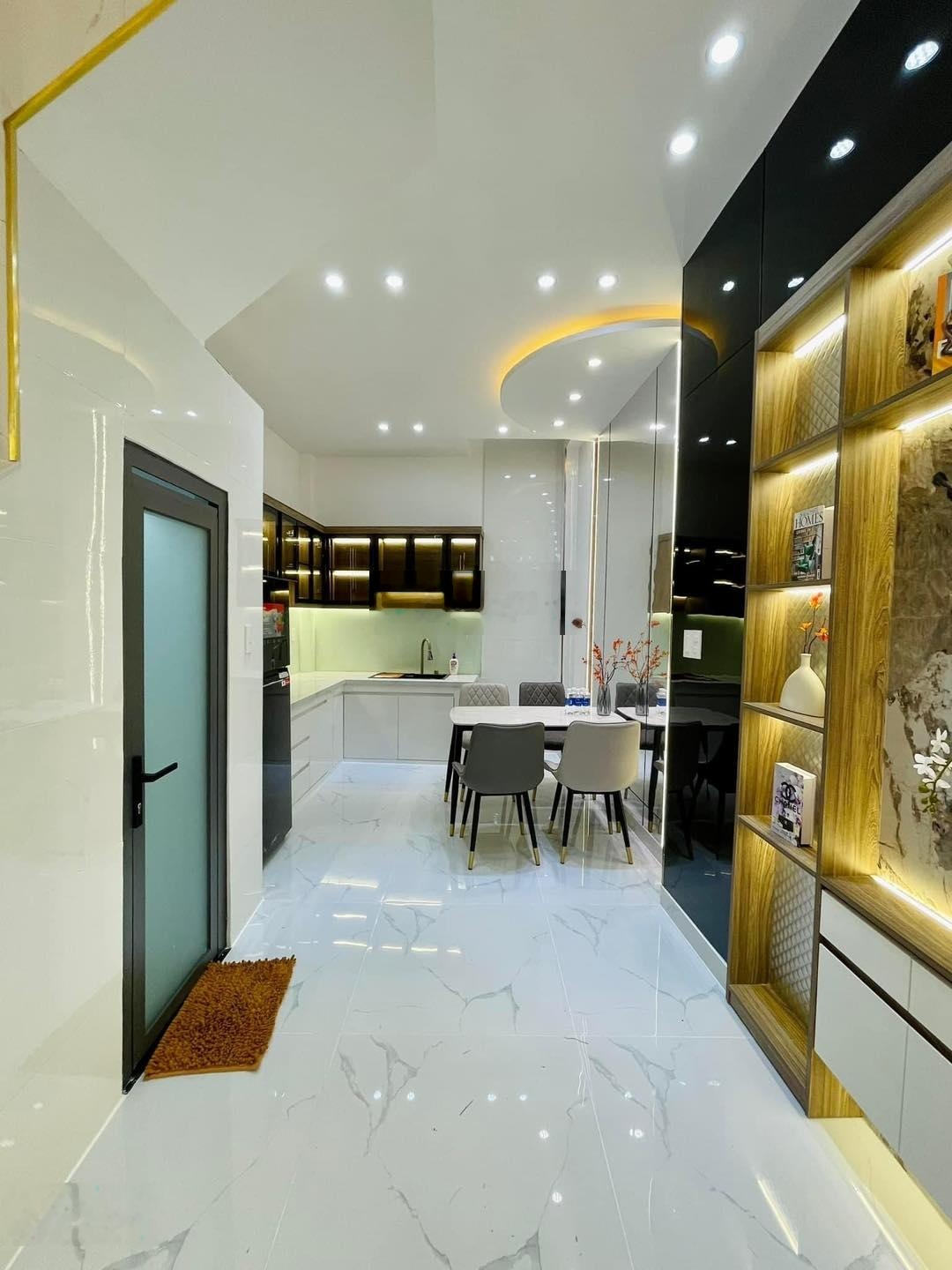 Bán nhà riêng tại Trần Bá Giao 40m2, 4PN, 4WC , Gò Vấp, HCM, giá 2,15 tỷ