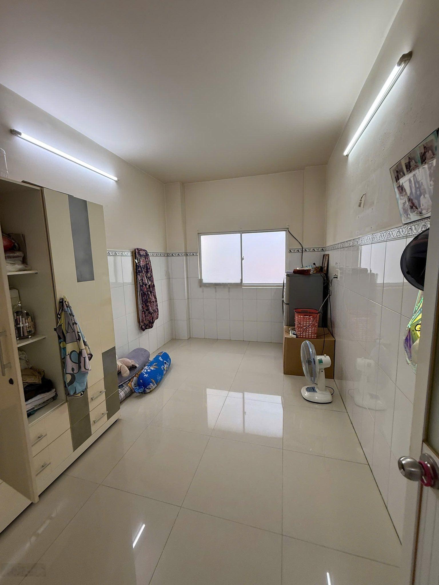 Bán nhà đẹp quận 11 - sát mặt tiền lý nam đế - 4 tầng - giá 5.2 tỷ