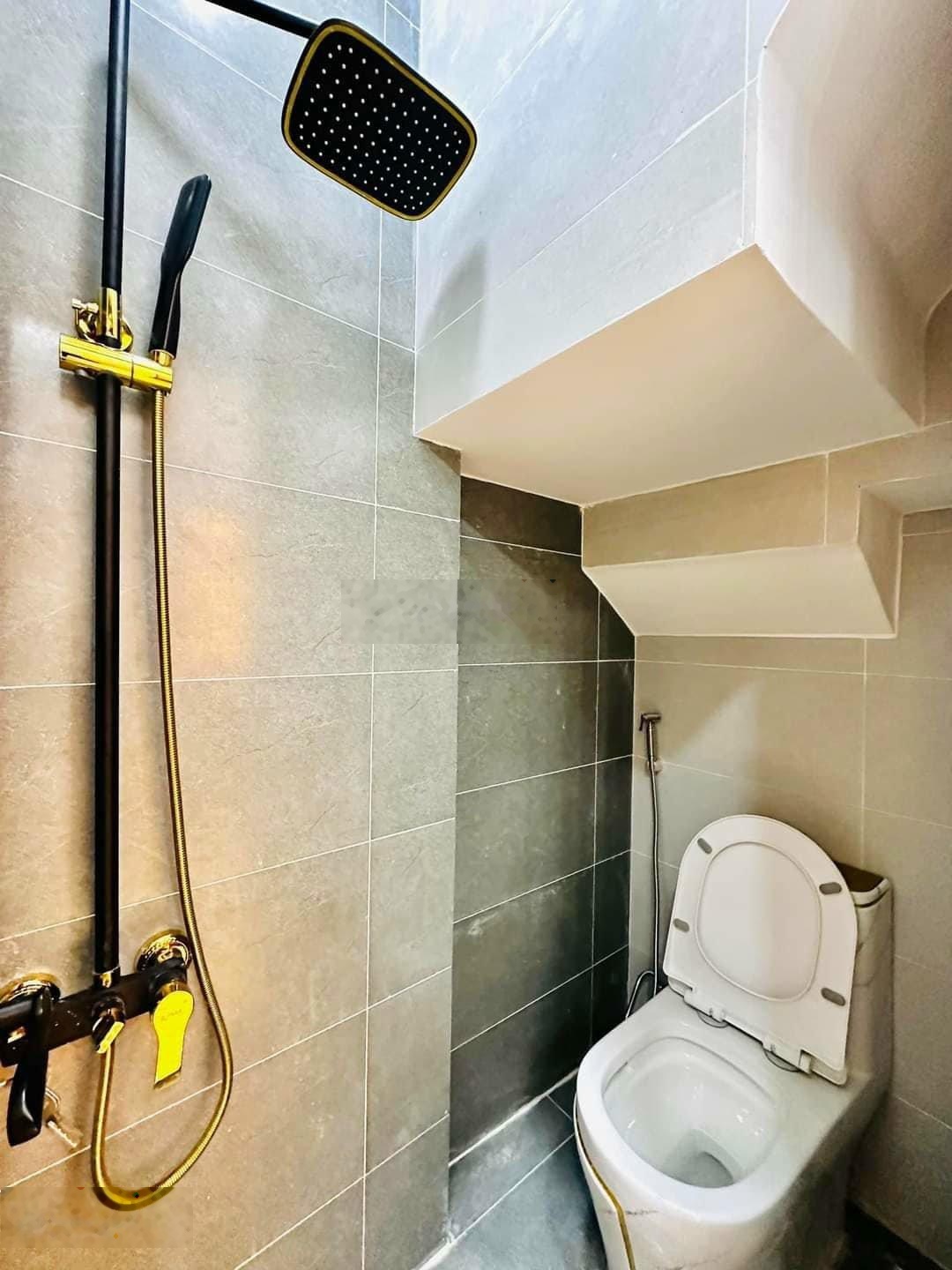 Nhà hẻm xe hơi Nguyên Hồng giá 1tỷ940-Sổ hồng riêng 44,3m2 thuê 10tr gần ĐH Văn Lang cơ sở 2, SHR