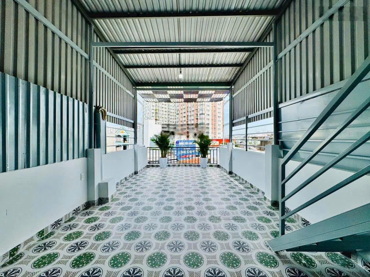 Sang nhượng nhà 41m2 đường Yên Thế, P2, Tân Bình. Gần sân bay, xây 4 tầng, giá 2 tỷ sổ riêng