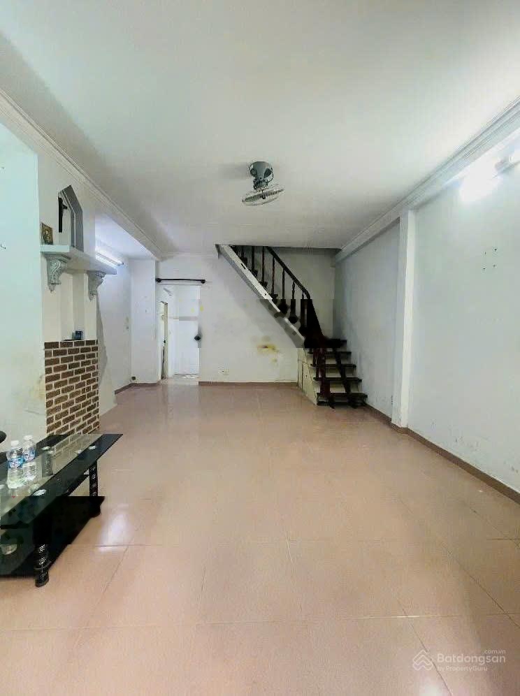 Bán đất tặng nhà phạm văn hai, 42m2, ngang lớn 4.6m, nở hậu lớn 5.9m, sổ vuông vức