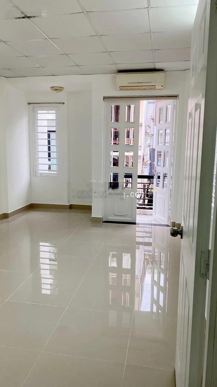 BÁN NHÀ 3 TẦNG Nguyễn Trọng Tuyển, Tân Bình, hẻm xe hơi, giá chỉ 3tỷ6, ở ngay trước tết, sổ riêng