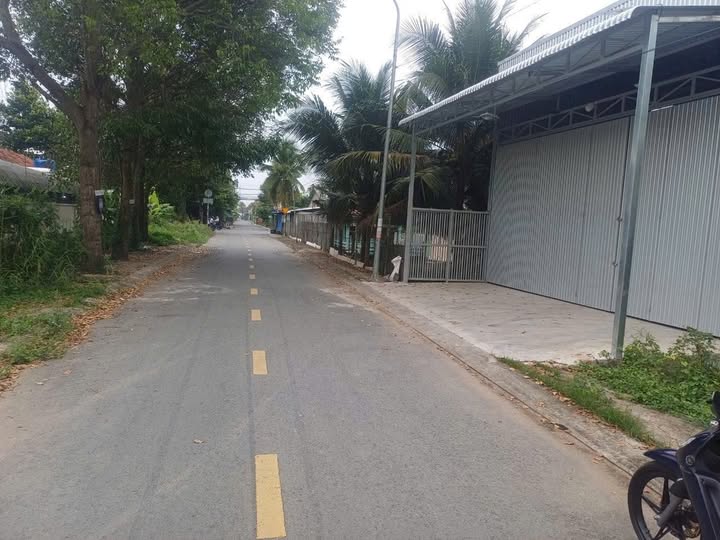 Bán nhà kho mặt tiền 30/4, thị trấn Châu Thành, Bến Tre, diện tích 192m2, giá 1.9 tỷ