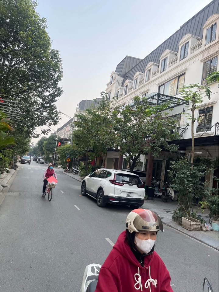 Bán gấp nhà Văn Phú, Hà Đông, kinh doanh, ngõ ô tô, lô góc