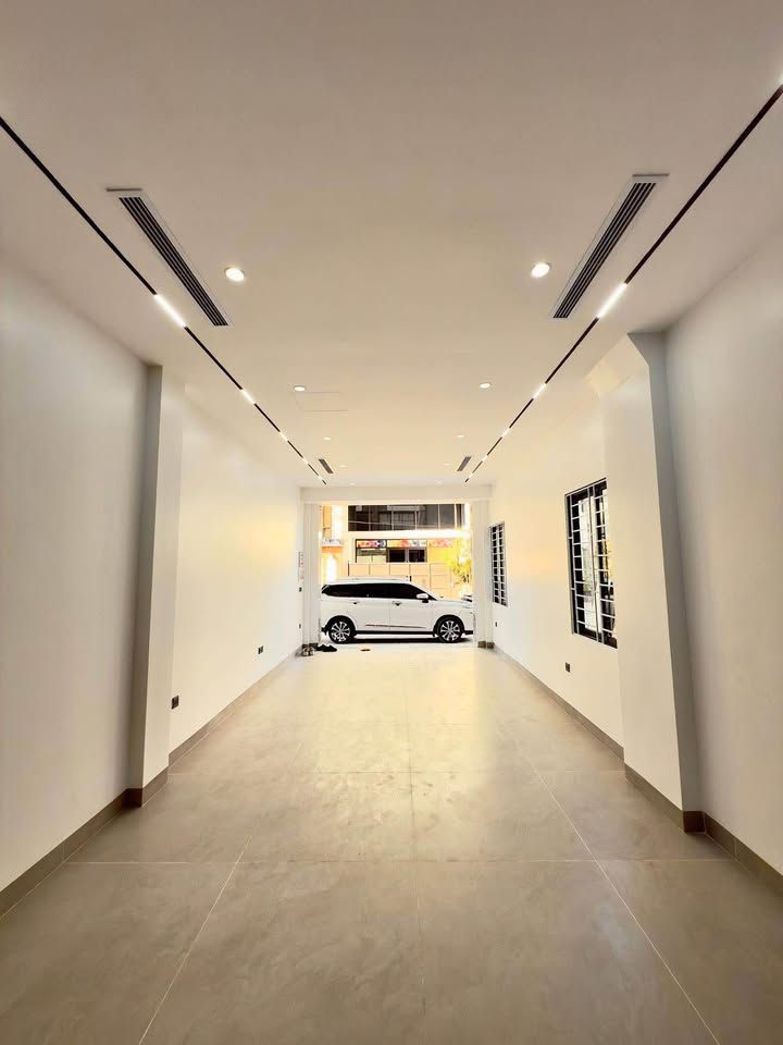 Bán nhà Đỗ Nhuận, Ngoại Giao Đoàn, phân lô, 71m2, 6 tầng, ngõ ô tô tránh, 2 thoáng, mặt tiền rộng