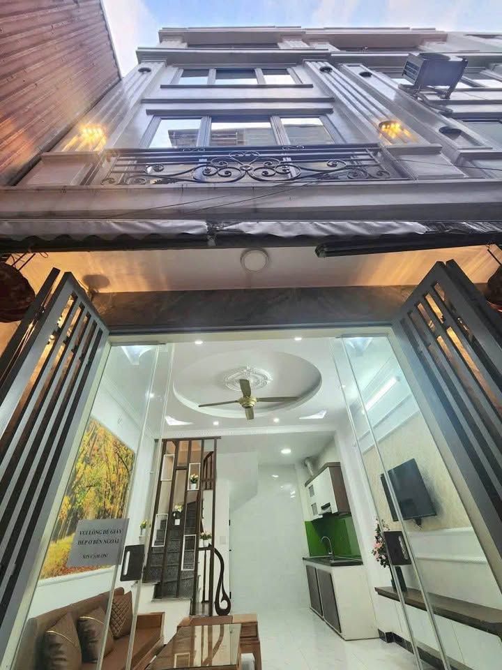 Nhà 4 tầng, full nội thất, ngay sát vành đai 4, ga tàu điện tại Yên Nghĩa Hà Đông