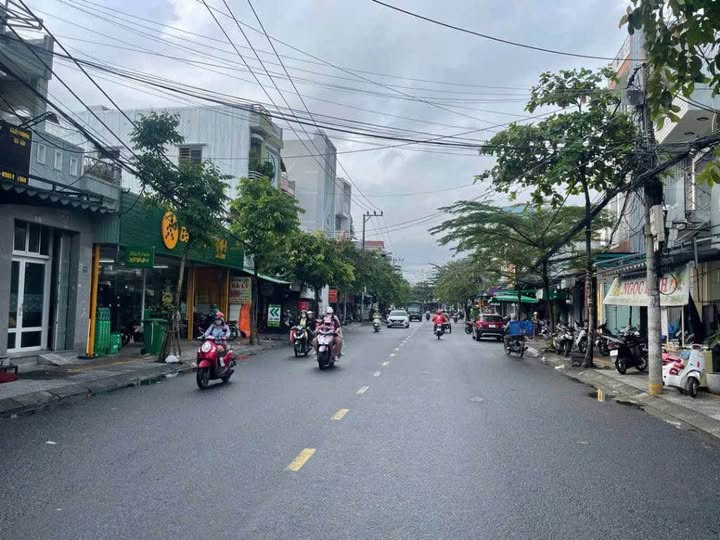 Bán nhà mặt tiền Trần Cao Vân, Thanh Khê, Đà Nẵng, nhà xây chắc chắn, mặt bằng thuận tiện kinh doanh