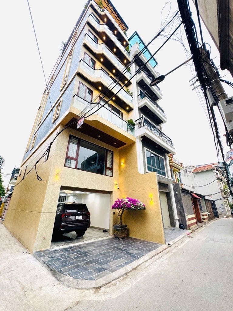 Bán nhà Đàm Quang Trung, lô góc 7 tầng, thang máy, mặt ngõ ô tô tránh, tặng full nội thất