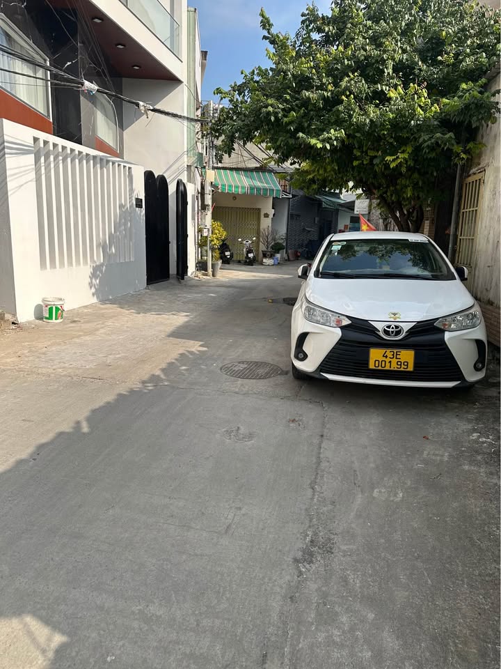 Bán nhà 2 lầu diện tích 50m2, kiệt 5m Hà Huy tập, giá 4,2 tỷ