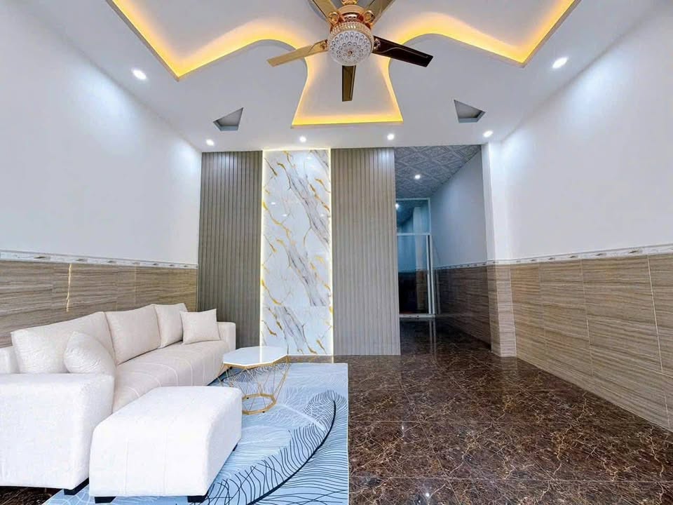 Bán nhà ngay chợ khu phố 6 Tân Biên, gần công viên 30/4, giá 2.5 tỷ