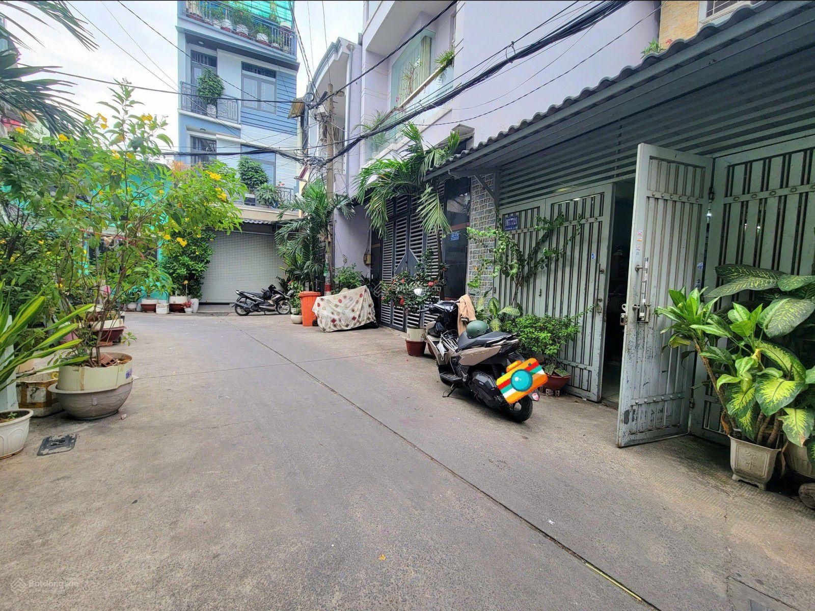 Chủ gửi bán gấp nhà 107/77 Ni Sư Huỳnh Liên Phường 10 Tân Bình DT 4.4x12m. 2 tầng Vì trí đẹp