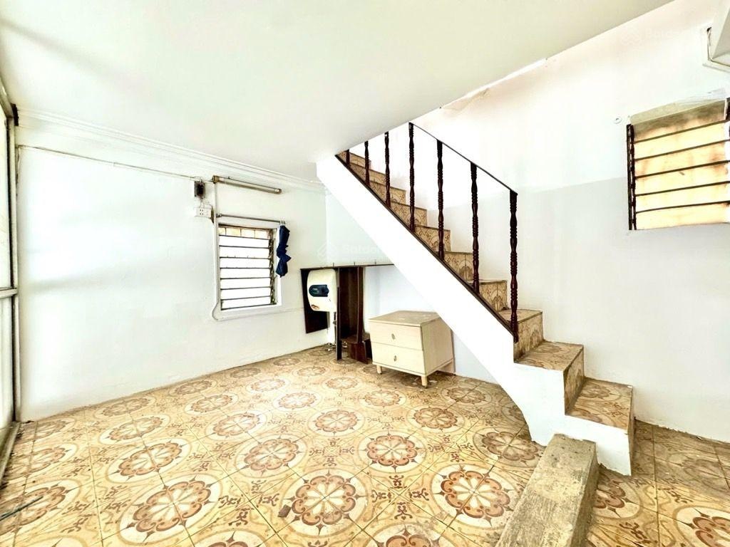 Bán nhà riêng Ngõ 164 Hồng Mai, diện tích 19m2 x 3 tầng, mặt tiền 3,5m, giá 4,95 tỷ