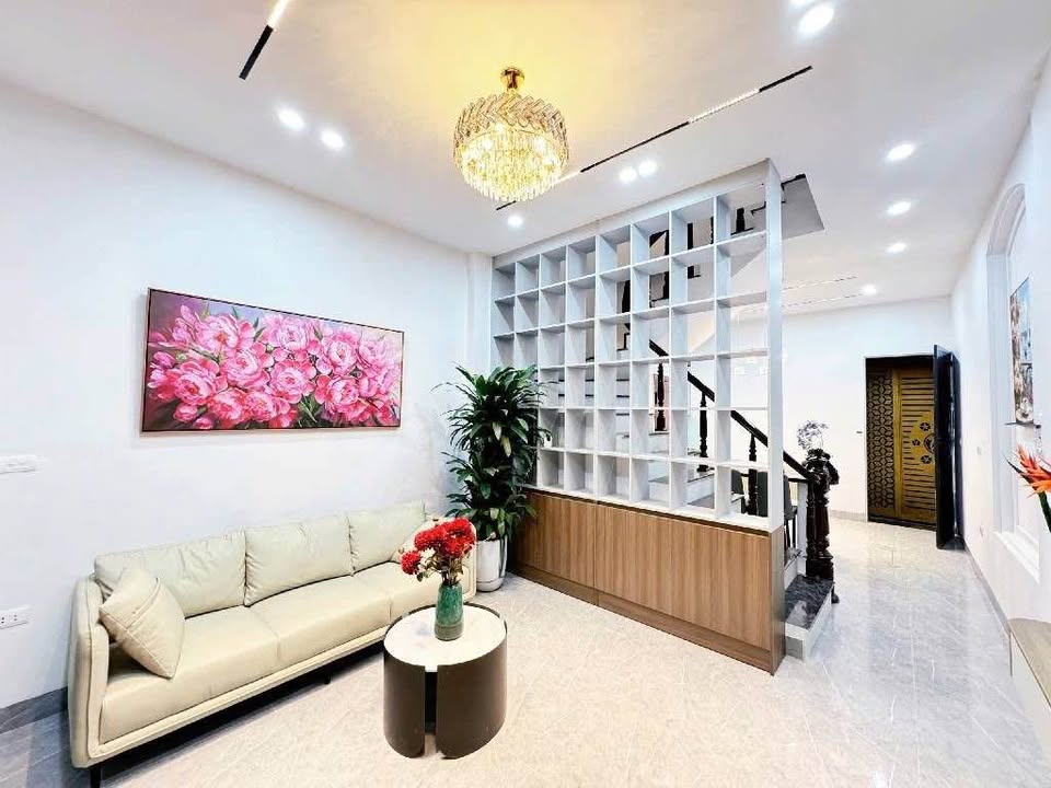 Nhà đẹp Kim Giang, dân xây, 4 tầng, gần ô tô, full nội thất, thoáng sáng các mặt