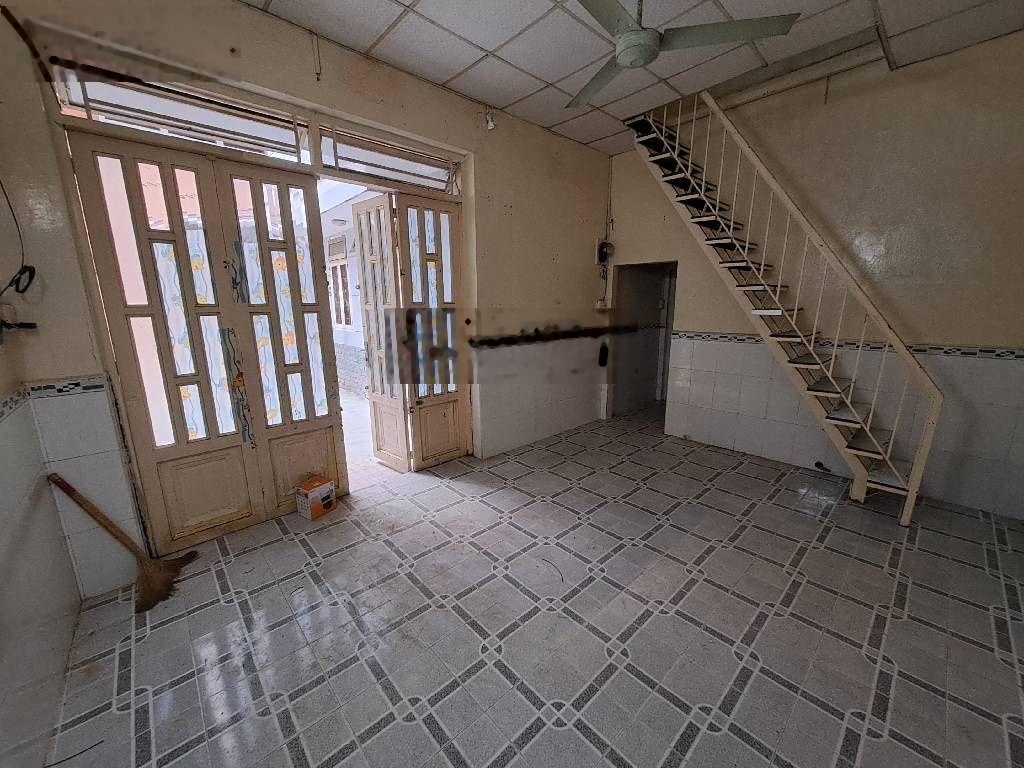 4,65 tỷ gần 60m2 nhà 2 tầng CMT8 Tân Bình, 4 PN