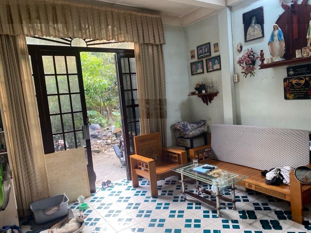 Nhà rộng. 3PN, 3WC, giá 3,1 tỷ, đường số 5 phường 17 GV