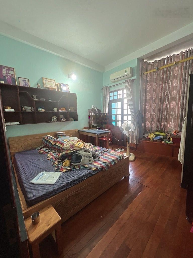 Hẻm xe hơi Lạc Long Quân Ngang 4 dài 12m xây 3 tầng btct, nhỉnh hơn 6ty