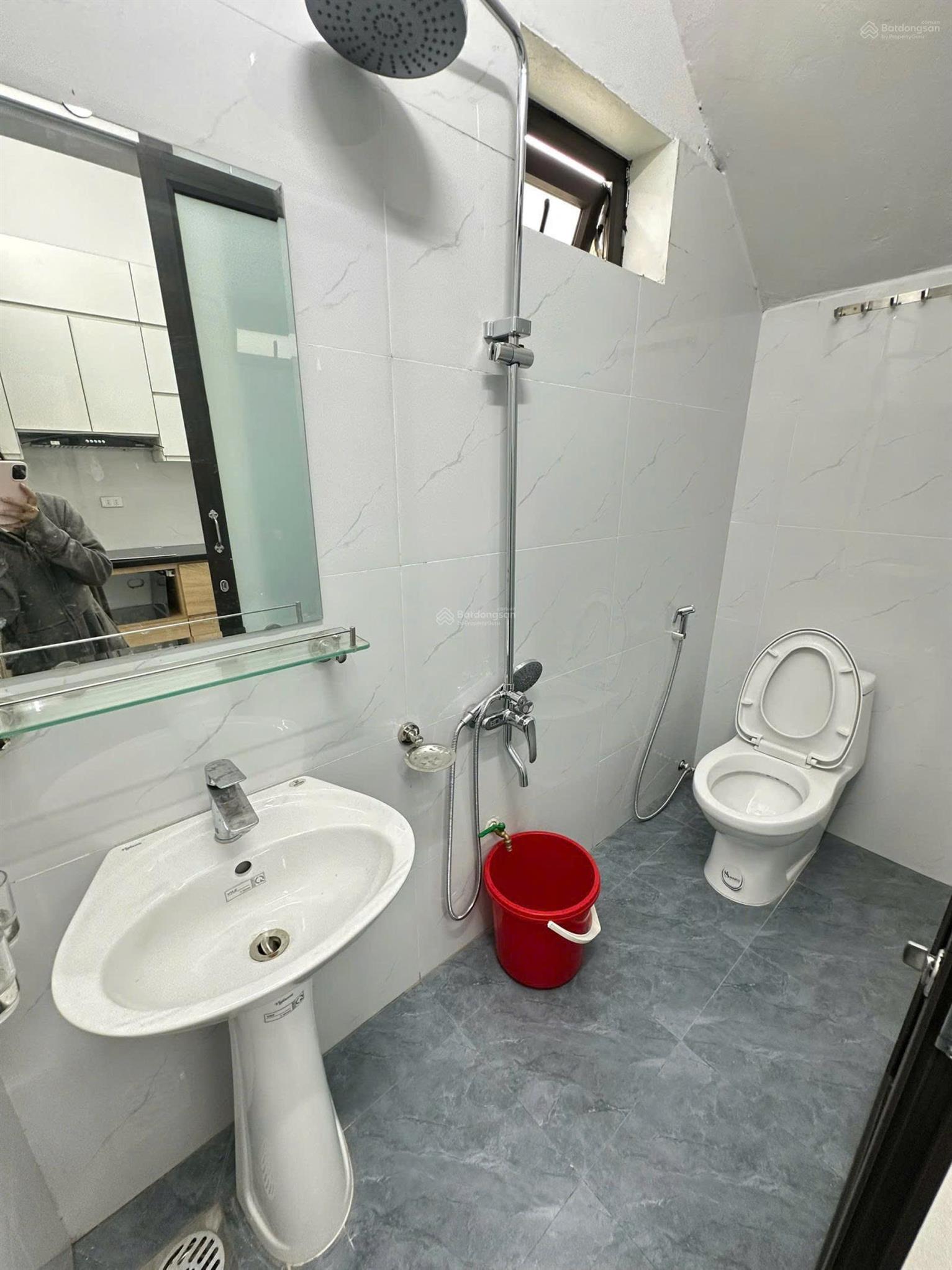 Cho thuê nhà riêng quận Tây Hồ, thành phố Hà Nội giá 15 triệu/tháng