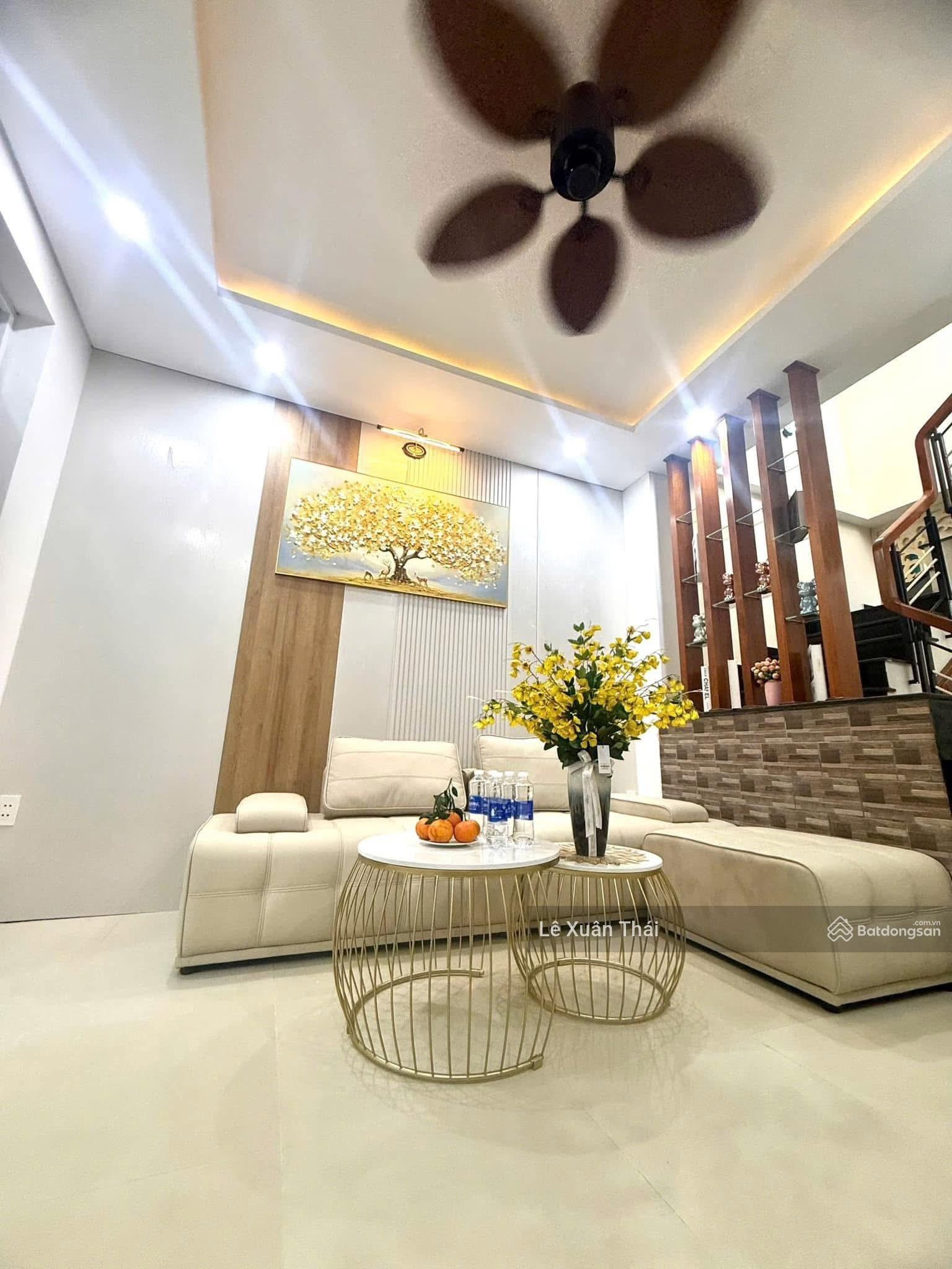 Nhà Âu Cơ 3 tầng đẹp, 48m2 m, MT 4m, HXT 6m. Giá 5.95 tỷ, P14 Q11. Ở ngay không sửa