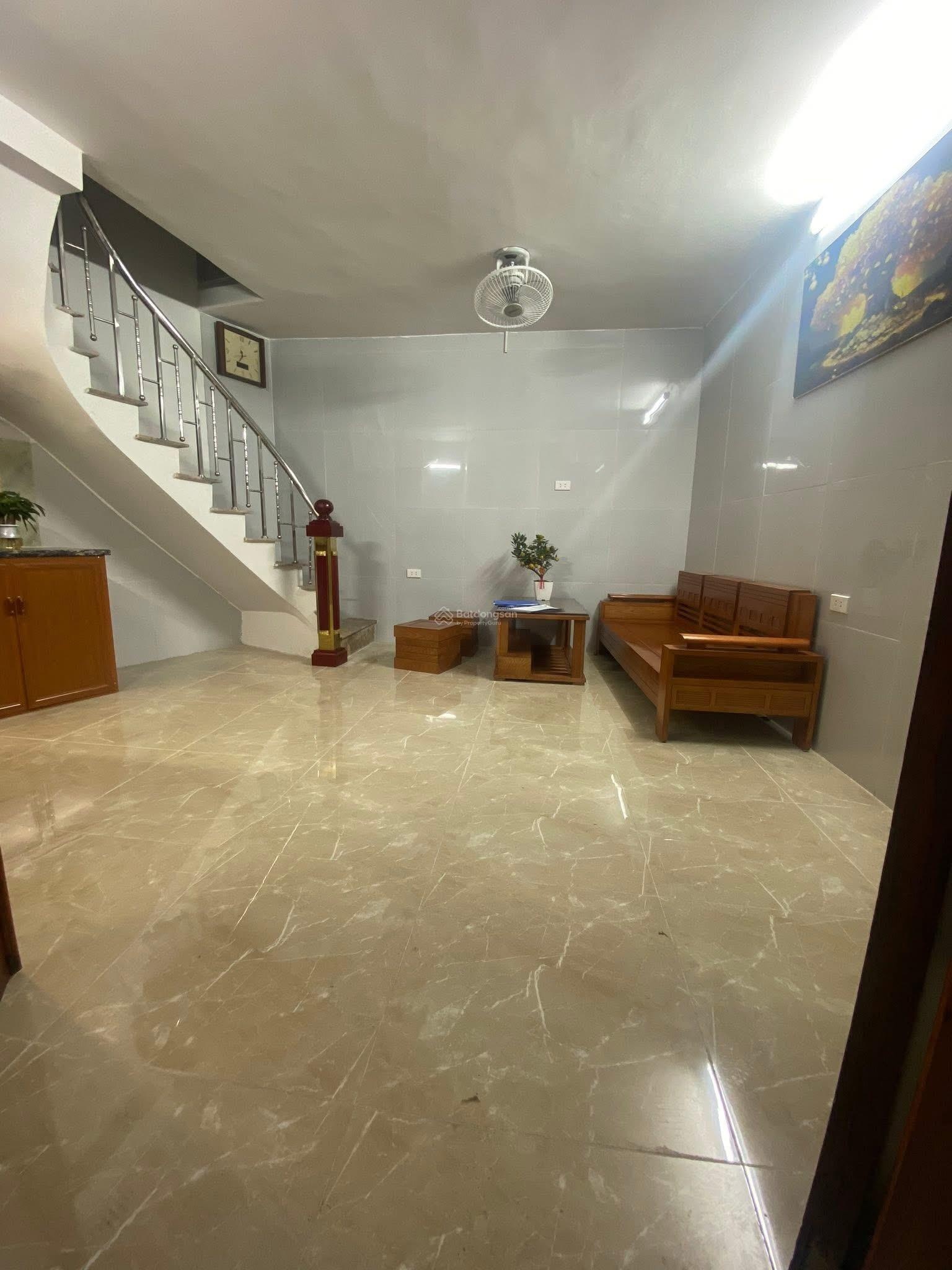 Siêu đẹp bán nhà ngõ chợ Khâm Thiên , thuận tiện đi lại , gần đường , trường , chợ 25mx5tầng*5tỷ55