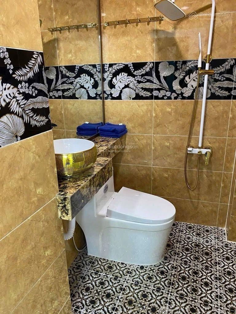 Bán gấp nhà đẹp ni sư huỳnh liên, Tân Bình, 46m (4.1 x 11), 3 tầng 4PN 5WC, 5.58 tỷ