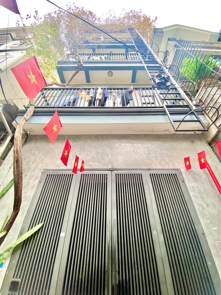 Bán nhà riêng quận Cầu Giấy, thành phố Hà Nội giá 16,5 tỷ