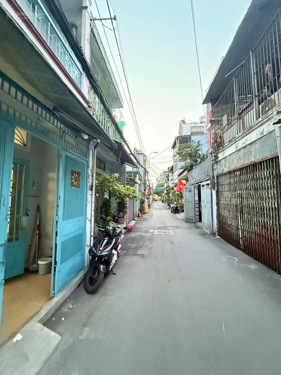 Bán nhà HXH thông, vị trí cực đẹp 1/ Nguyễn Tư Giản, F12 GV. 44m2, có sân để xe, giá 4.380 Tỷ