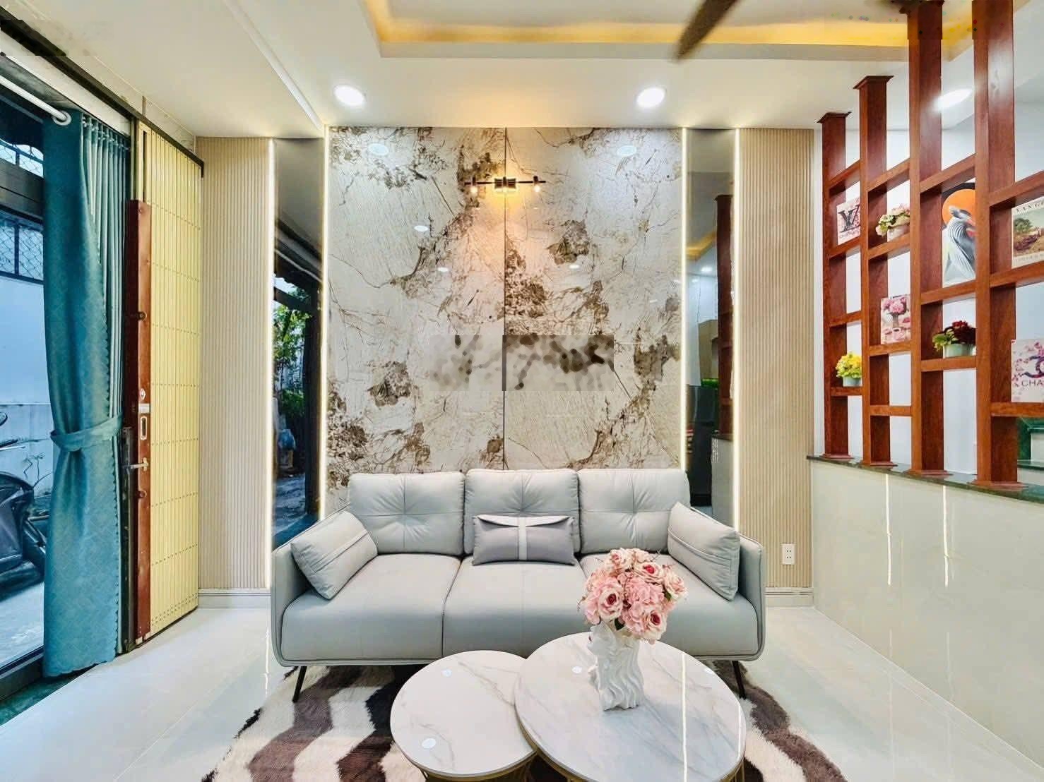 Siêu phẩm ngay Quang Trung lung linh hẻm xe hơi chưa tới 4T.y