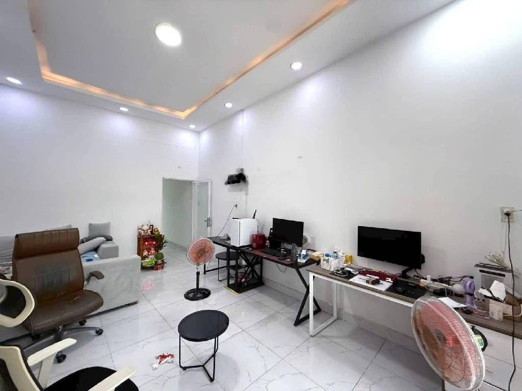 Nhà 3pn hẻm 3m 4x17m, 69m2 công nhận chỉ hơn 4 tỷ sổ đẹp không lỗi phường 12, Gò Vấp