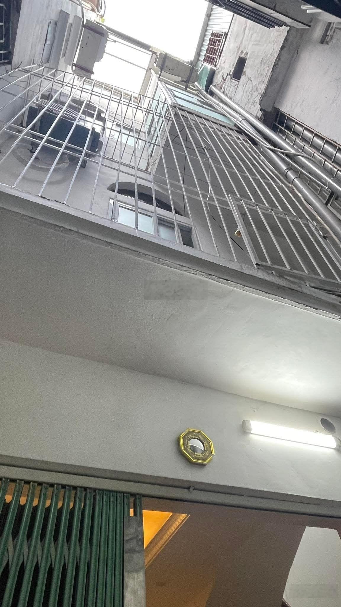 Bán Nhà 4 Tầng Fun nội thất Phố Trung Phụng Đống Đa Giá 4.91 tỷ.