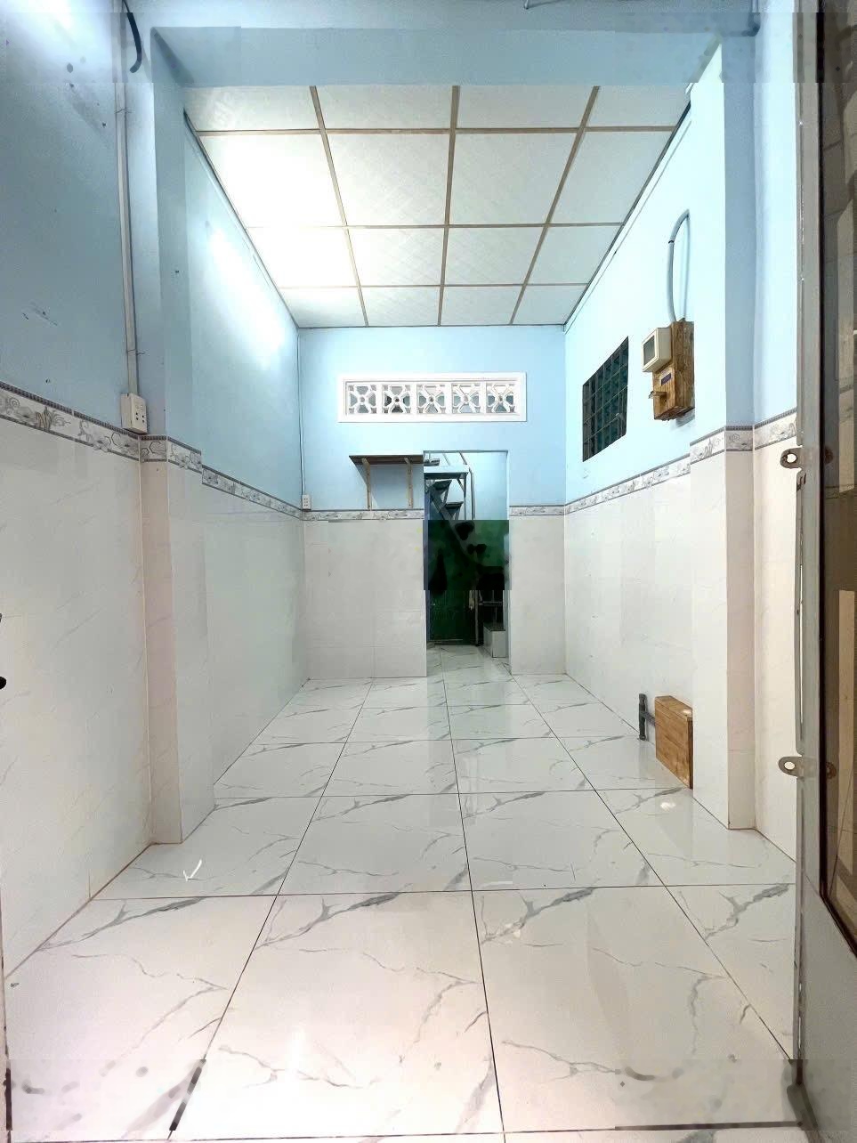 Nhà hxh 373/ Lý Thường Kiệt - Tân Bình - 2.5x7.5m, 2 tầng , giá 3.1 tỷ TL