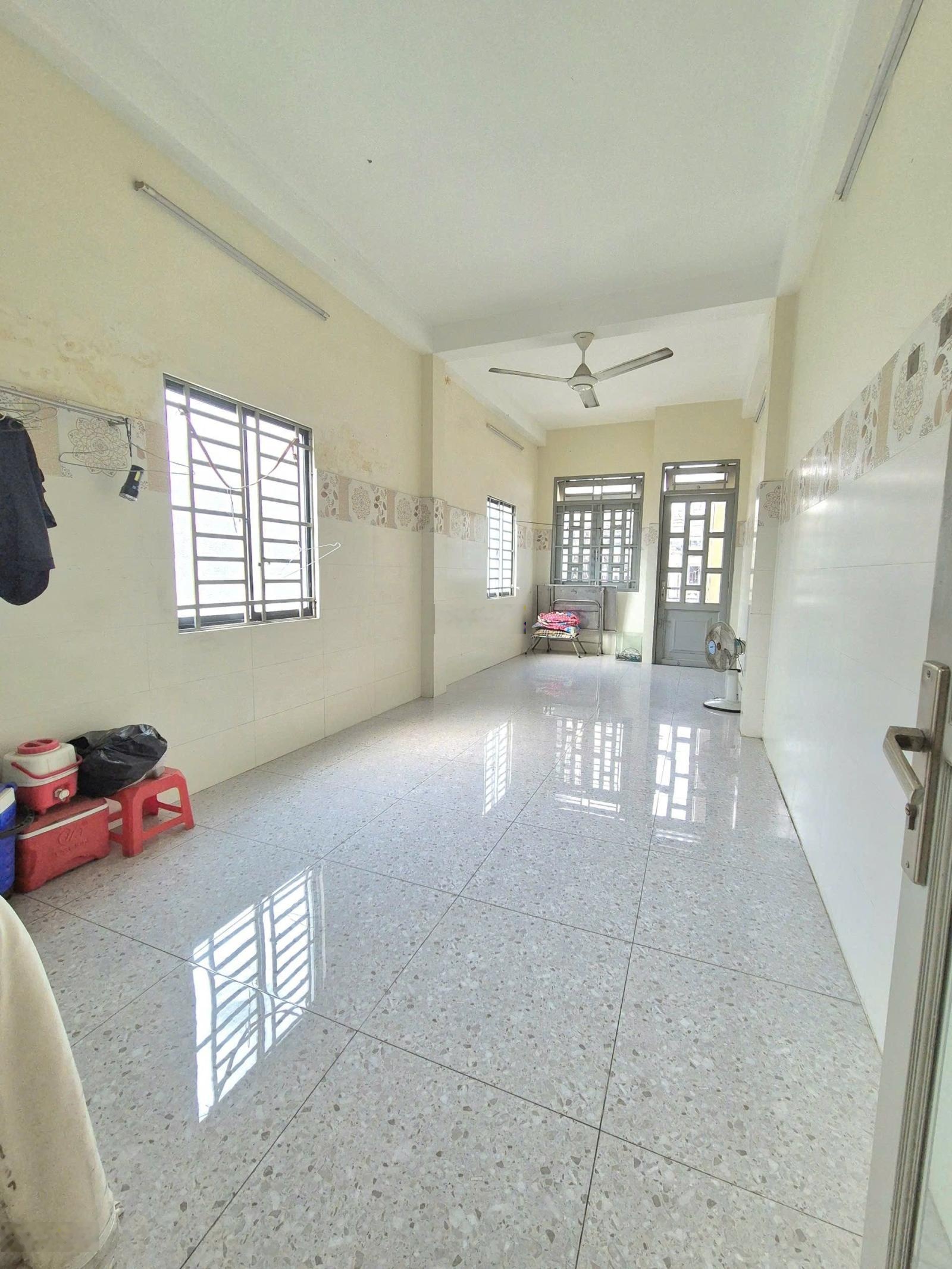 Bán Nhà Riêng tại Bàu Cát II, 5,5 tỷ, 38m2, giá cực chất, view đẹp