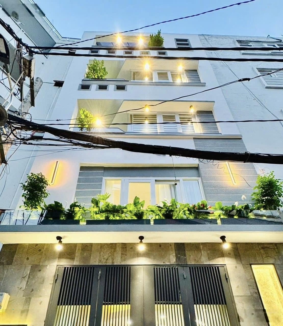 Nhà phạm văn hai p2 tân bình giá 3,49 tỷ 85m2 (5x17) 4 tầng 4pn 5wc hxh 6m shr