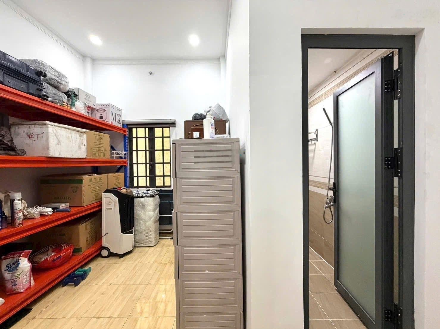 Tân bình - đối diện cổng nhà ga t3 - khu chợ phạm văn bạch - 52m2 (4x13m) - 5.25 tỷ - 2 tầng.