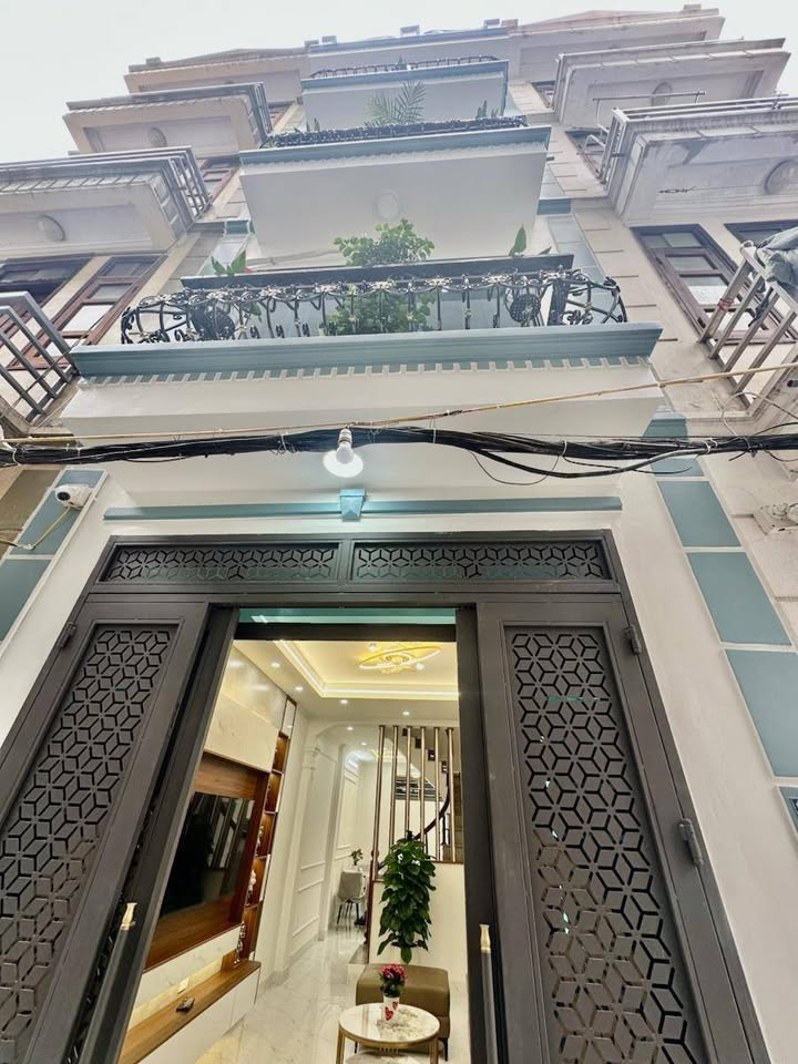 Bán nhà ngay Thái Hà, Đống Đa, 2 mặt ngõ, ô tô đỗ cửa, giá 15.8 tỷ