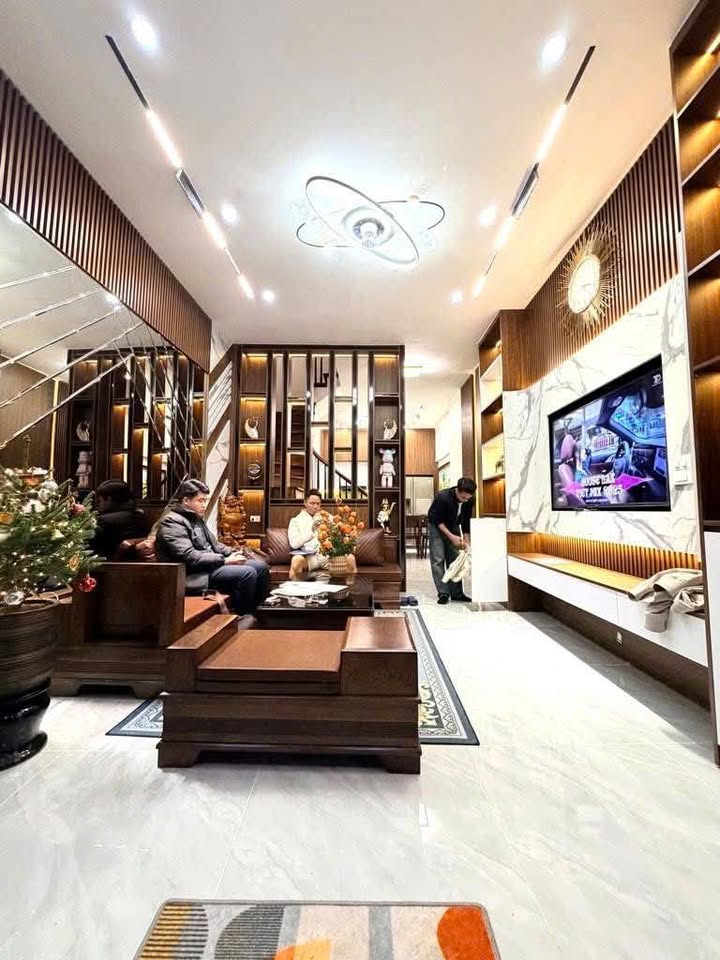 Bán nhà Hồ Tùng Mậu, 5 tầng, 2 thoáng, full nội thất, nhỉnh 10 tỷ