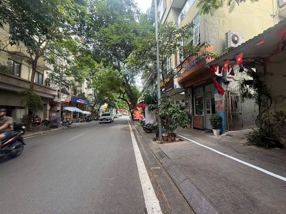 Bán nhà phố cổ Hàng Bún, thang máy, 45m2, giá nhỉnh 9 tỷ