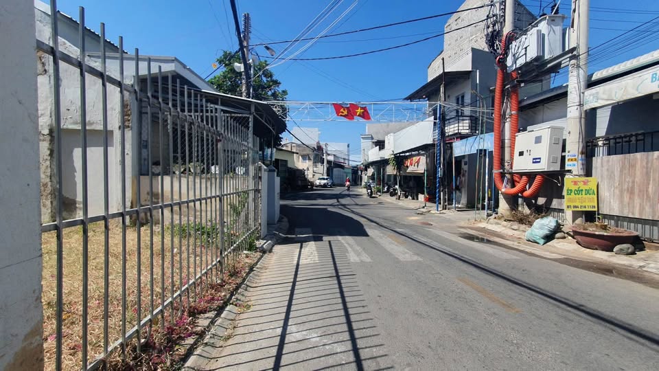 Bán đất mặt tiền Cao Thắng, Phan Rang, 97m2, giá 2.2 tỷ