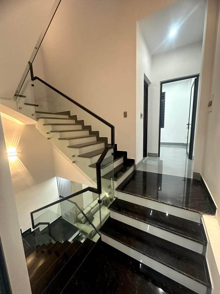 Chính chủ cần bán nhà 3 tầng tại phố Bình Lộc, phường Tân Bình, thành phố Hải Dương cũ, giá 3.26 tỷ